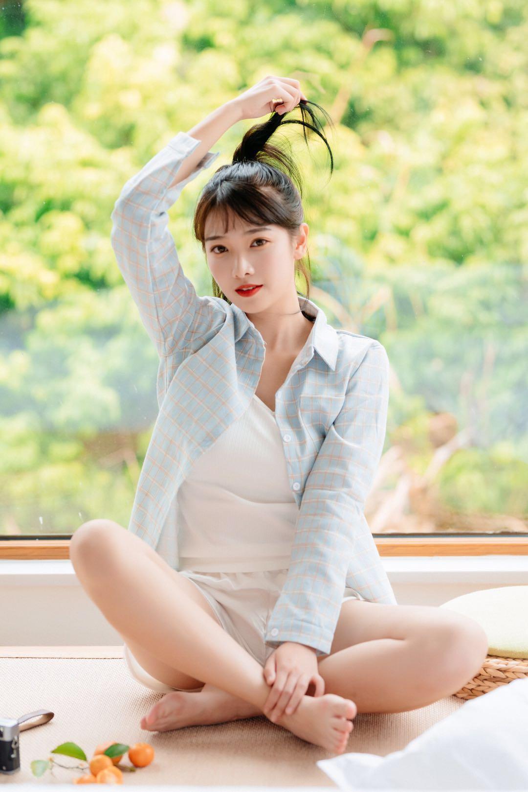 如何拍出一组吸睛的人像照,8个姿势学起来,拍出你的自然美