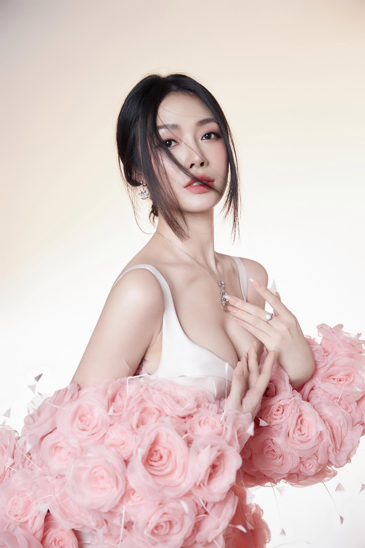 人像摄影全攻略:从构图到光影的 6 大核心要领