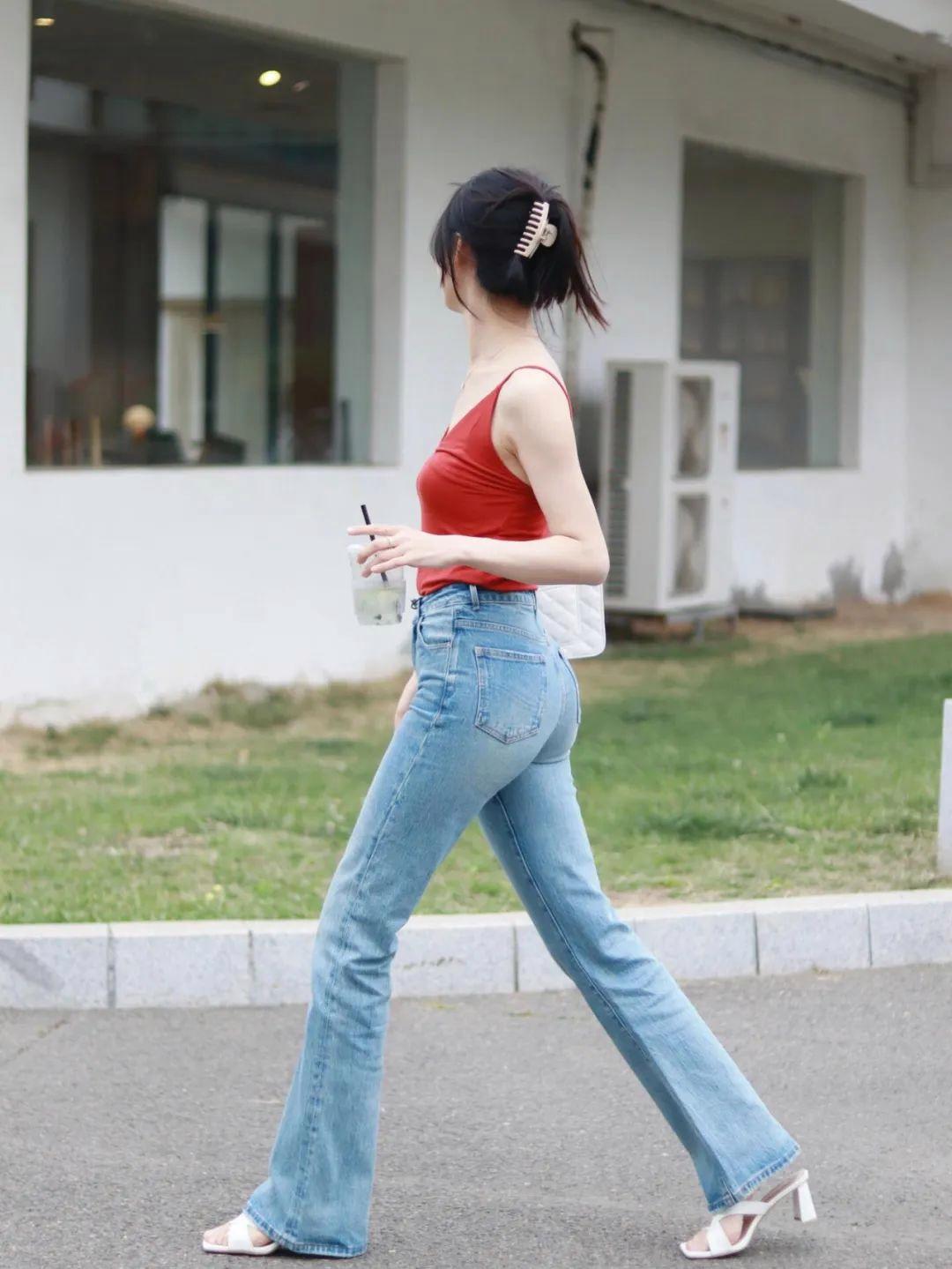 牛仔裤拍照,这样拍,照片时尚漂亮,身材好、气质佳