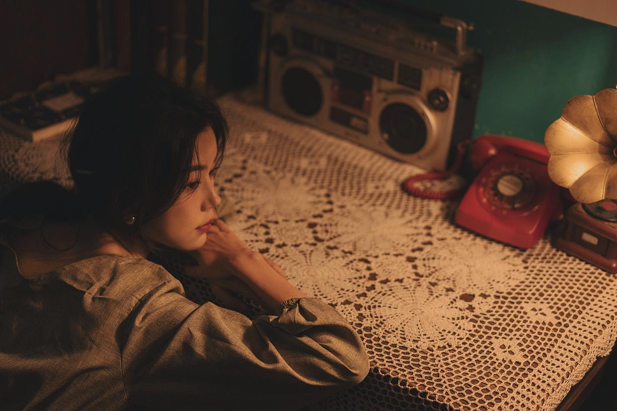 女生在家也能拍美照,值得一试的“小私房”,文艺中透露出情绪感