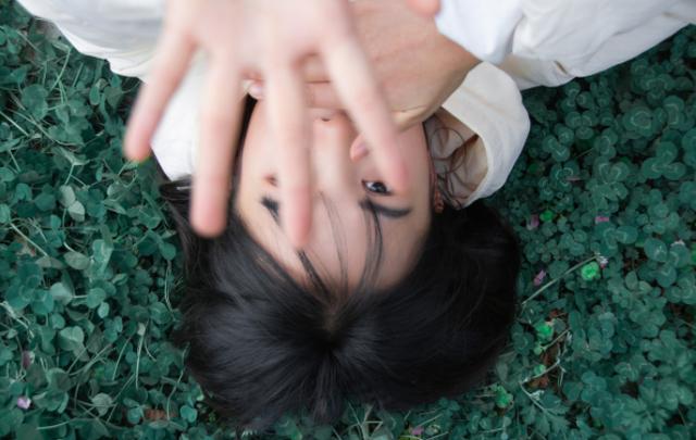 半身照的14个拍照技巧,照着攻略做起来,自然又好看