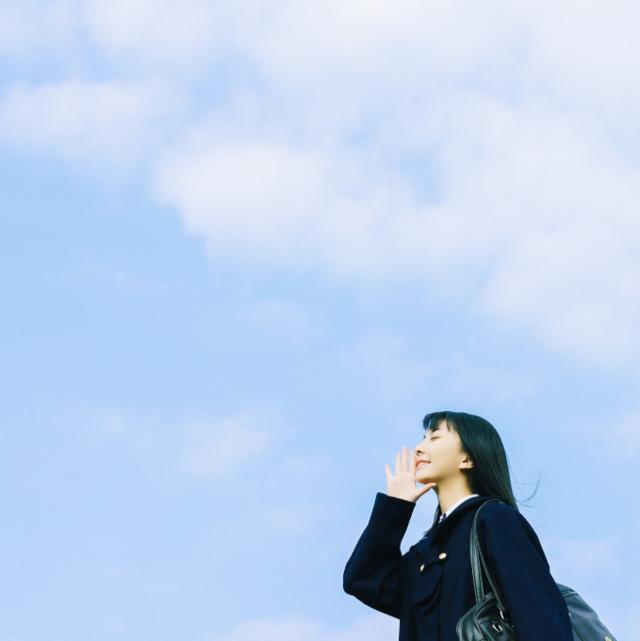 怎么拍都好看的9个单人照拍照姿势技巧,简单又好看,快get起来