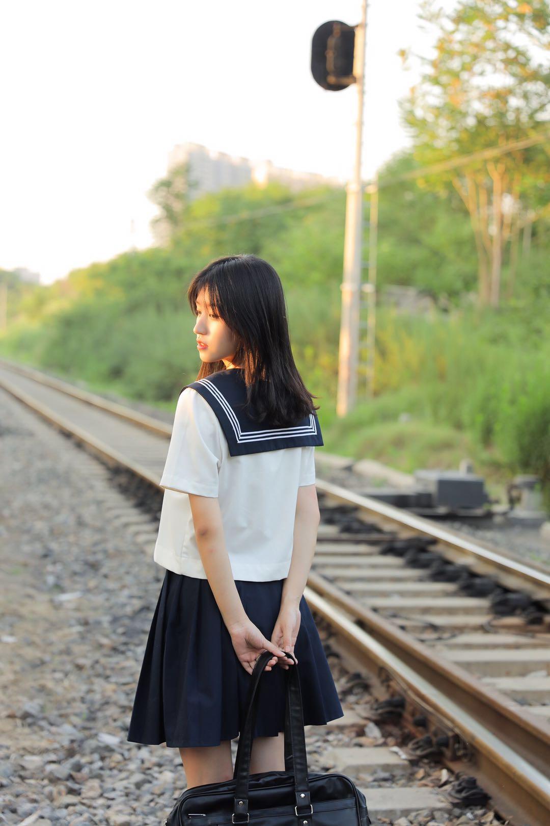 旅行拍摄单人照,可以参照以下拍照姿势技巧,既有美感又很日系风