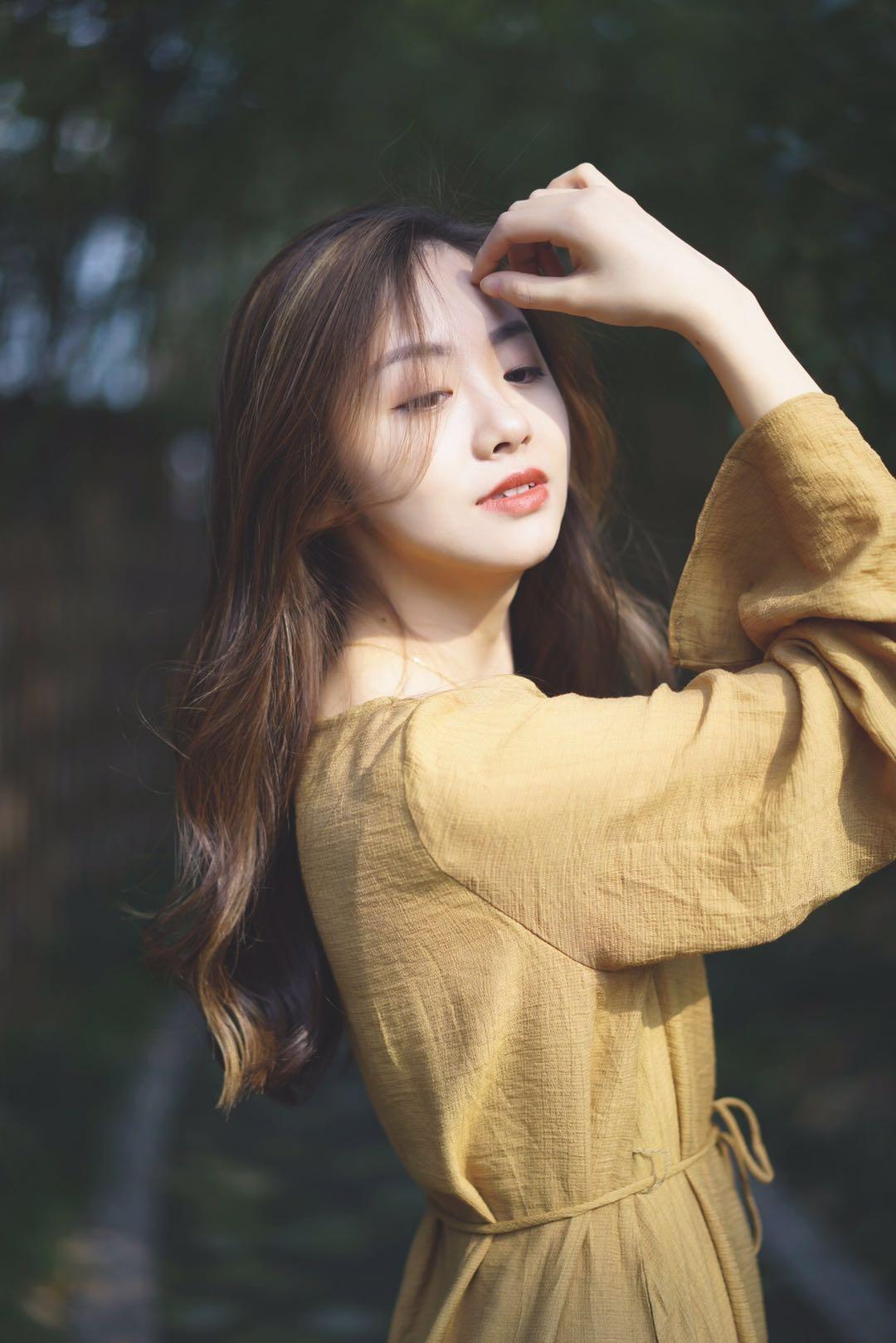 旅拍技巧:路边也想拍美照,不妨试试这8个拍照姿势