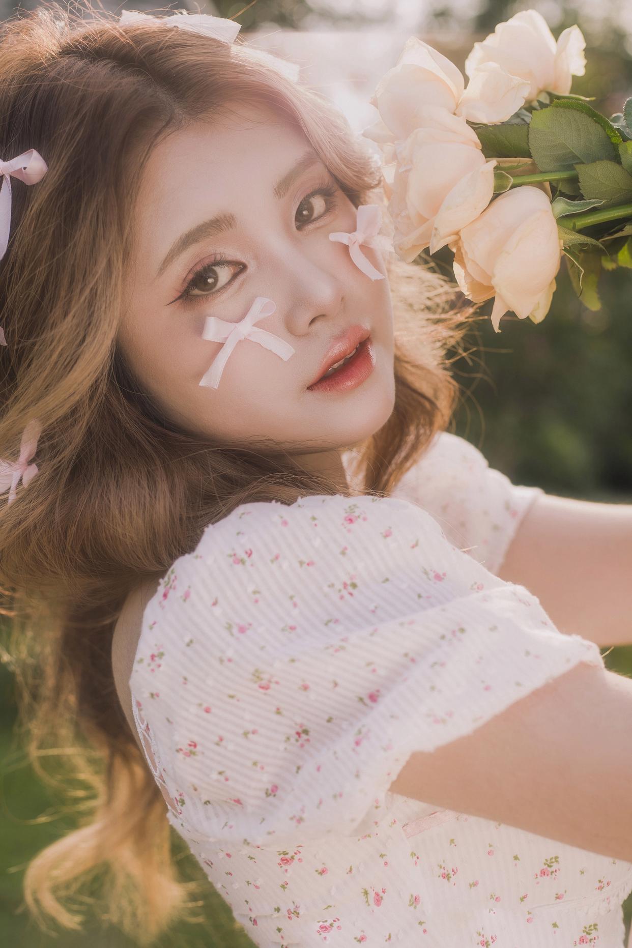 虚化:人像摄影的视觉魔法——为什么模糊背景让人物更动人?