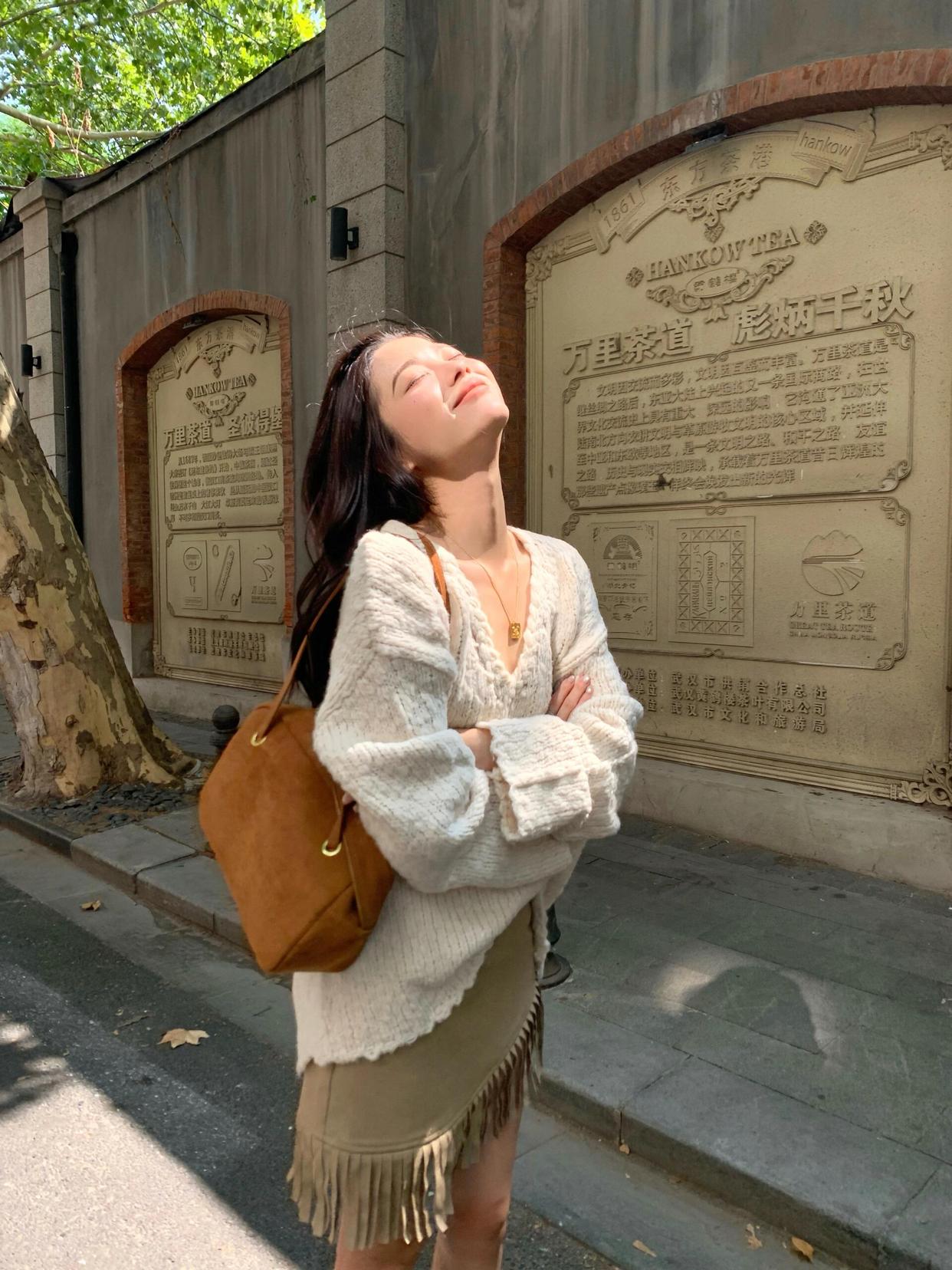 街边拍照,9个拍照pose,简单好看,又能拍出氛围感