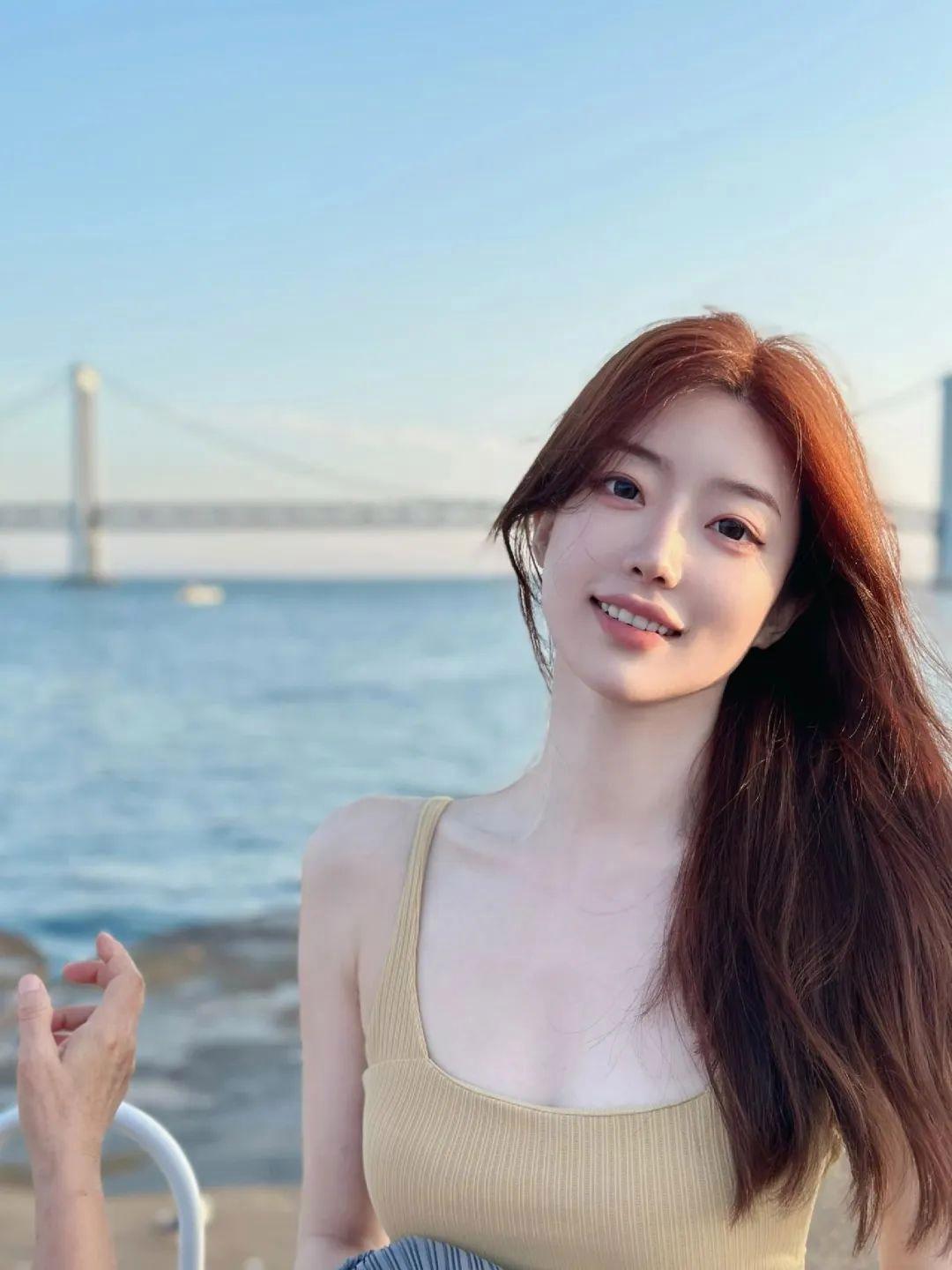 11个万能拍照姿势,上镜自然好看,适合各种场景摆拍