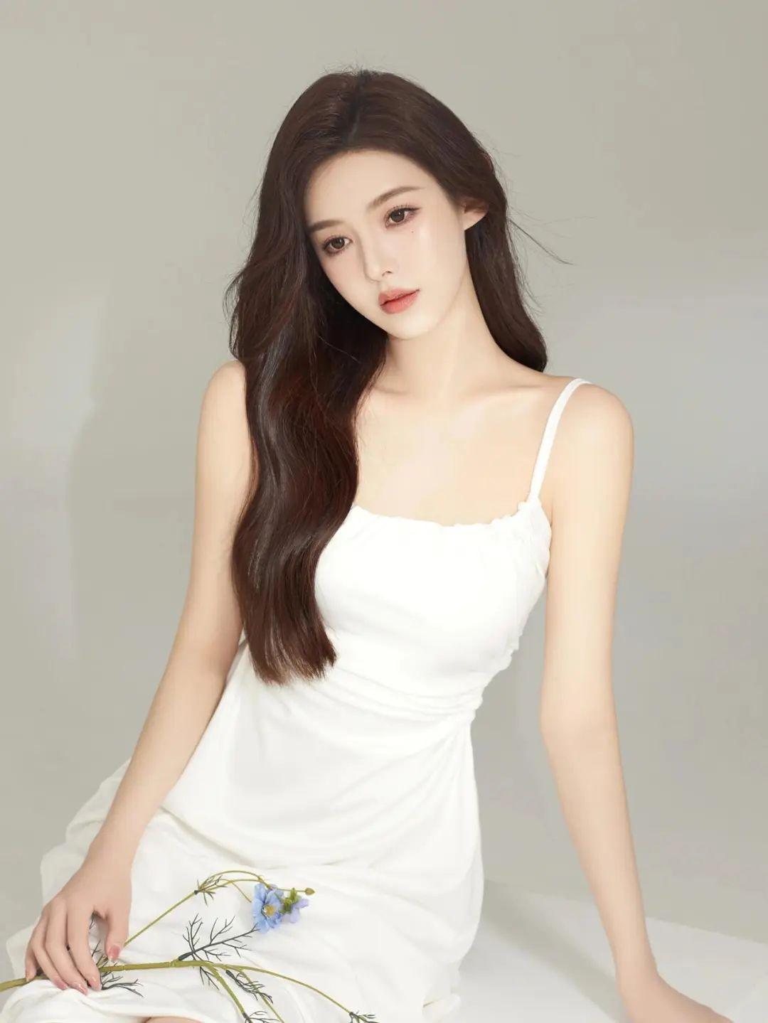 在家就能拍,8个居家写真拍照动作,简单干净、漂亮温柔