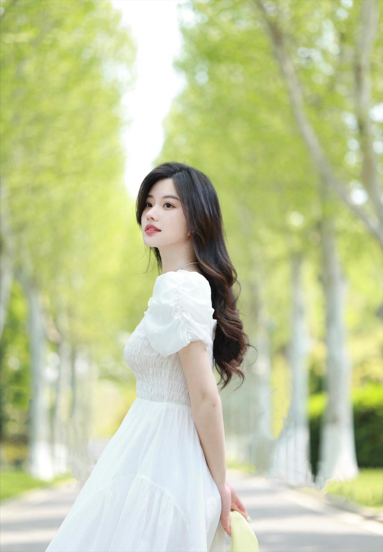 穿裙子拍照,一些拍照技巧,拍照温柔优雅,气质漂亮