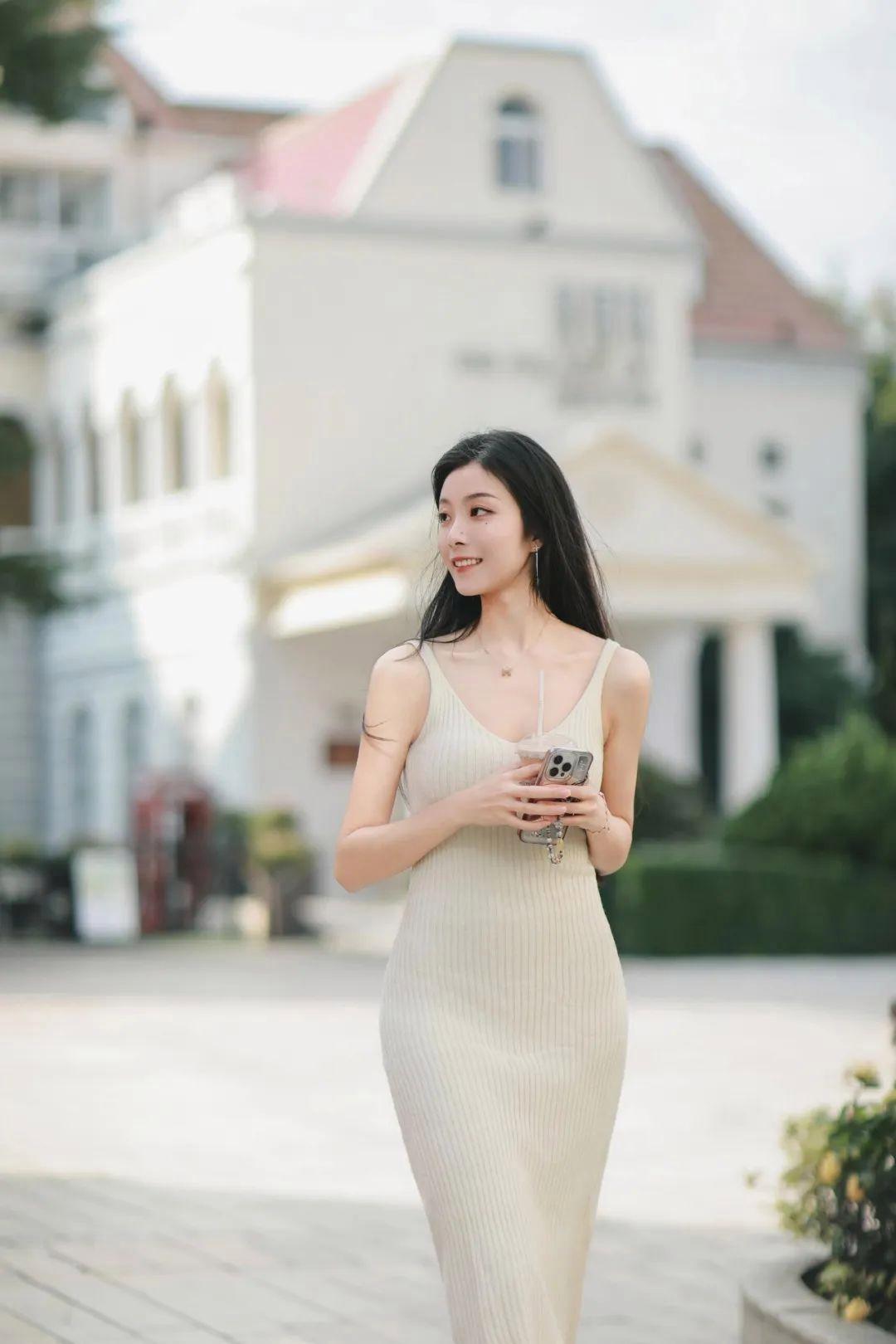 穿裙子街边拍照,10个姿势,拍照温柔有气质,时尚又漂亮