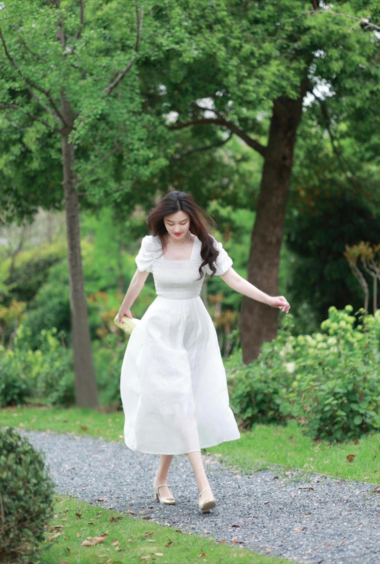 穿裙子拍照,一些拍照技巧,拍照温柔优雅,气质漂亮