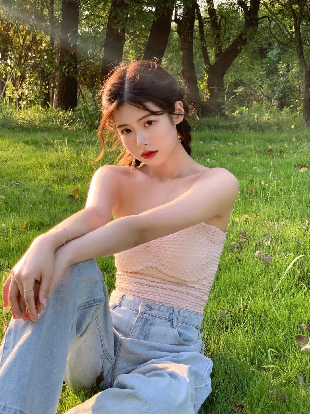 草坪拍照姿势,9个技巧,漂亮身材好,绝美又自然