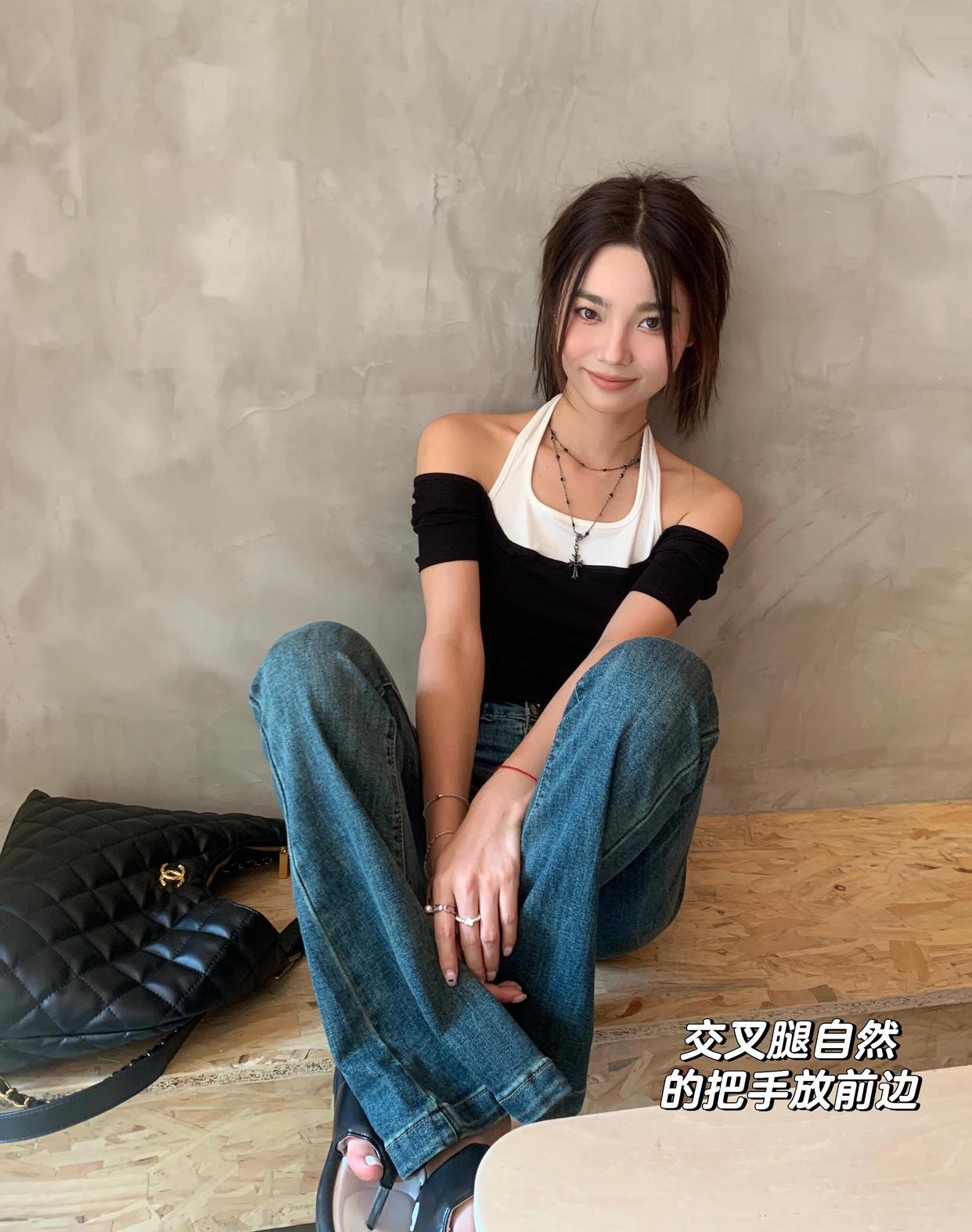 坐着拍照不尴尬,7个拍照姿势,好看万能又有氛围感