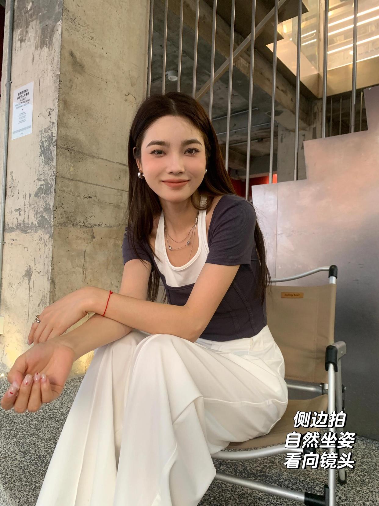 坐着拍照不尴尬,7个拍照姿势,好看万能又有氛围感