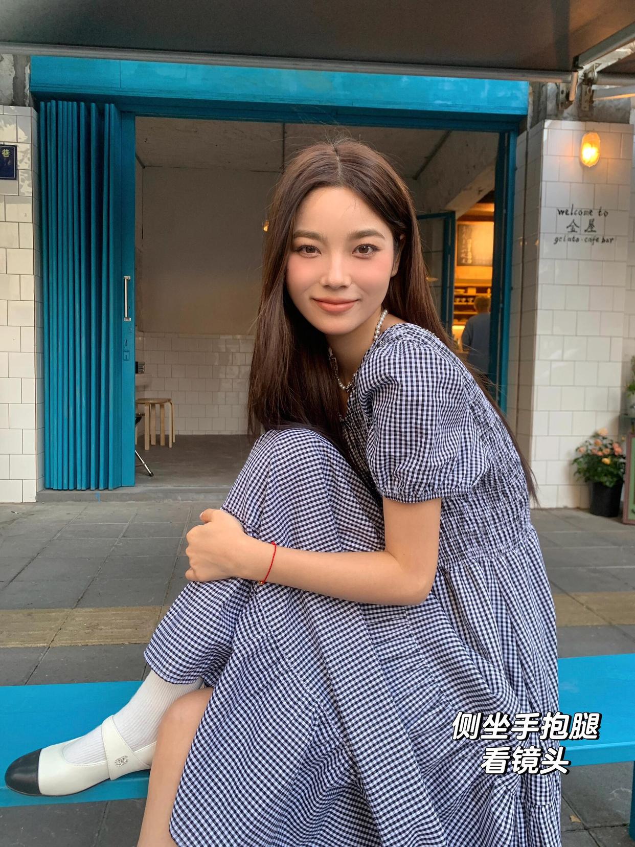 坐着拍照不尴尬,7个拍照姿势,好看万能又有氛围感