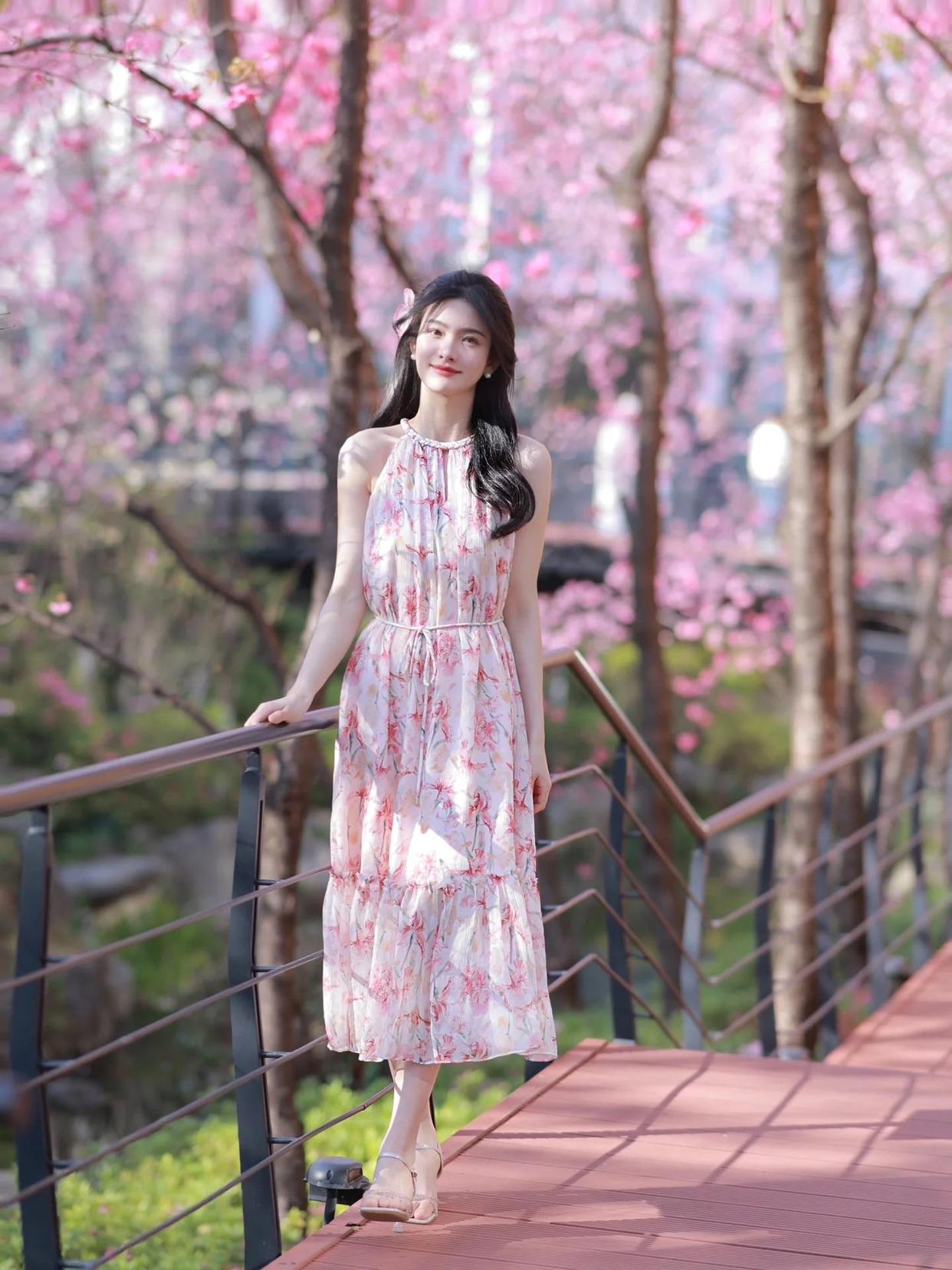 8个手部姿势,气质温婉很好看,日常拍照也不会尴尬