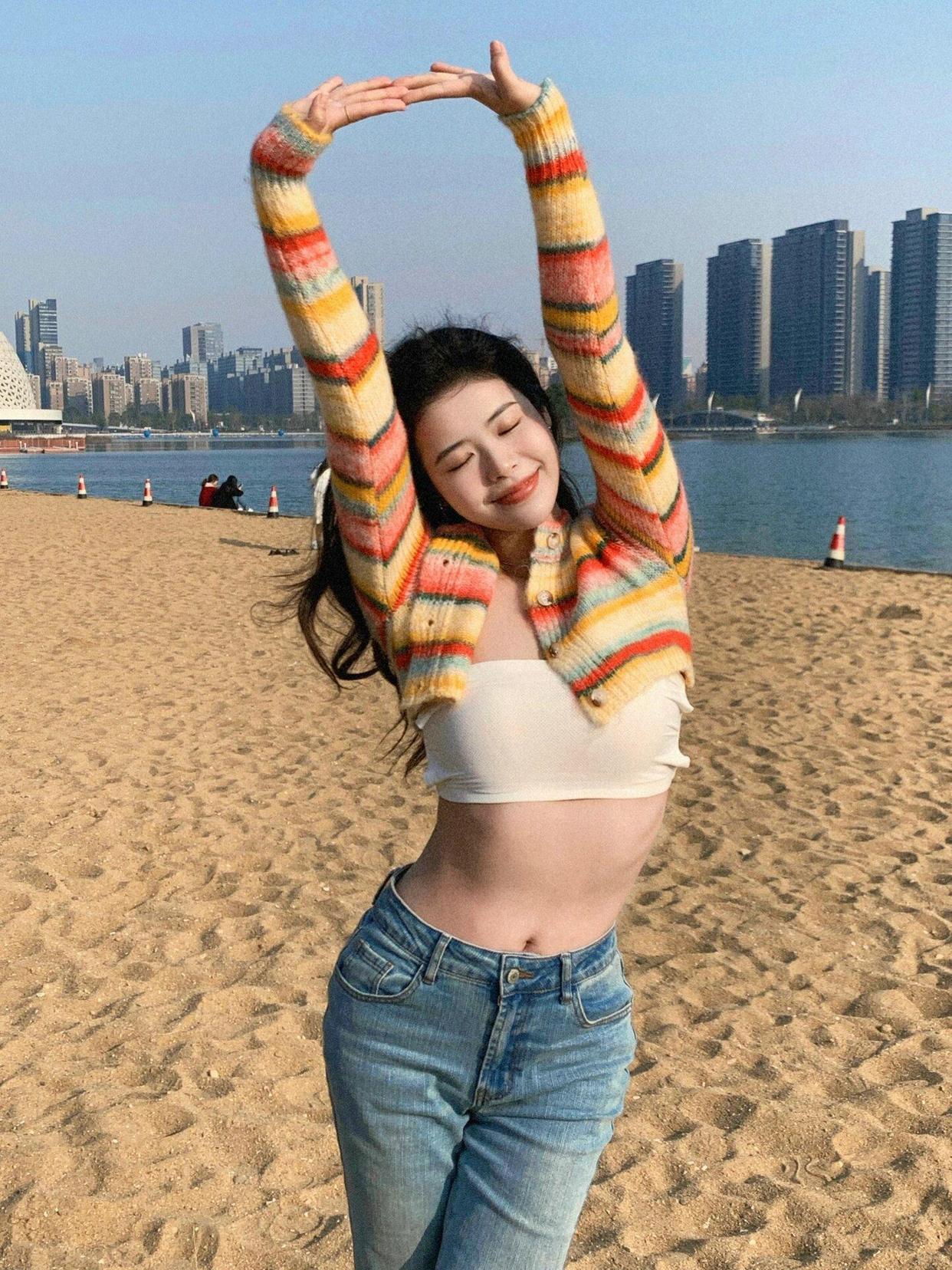 拍照手要怎么放,试试这9个技巧,照片自然又好看