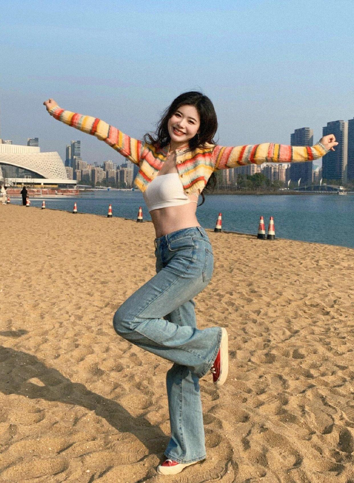 拍照手要怎么放,试试这9个技巧,照片自然又好看