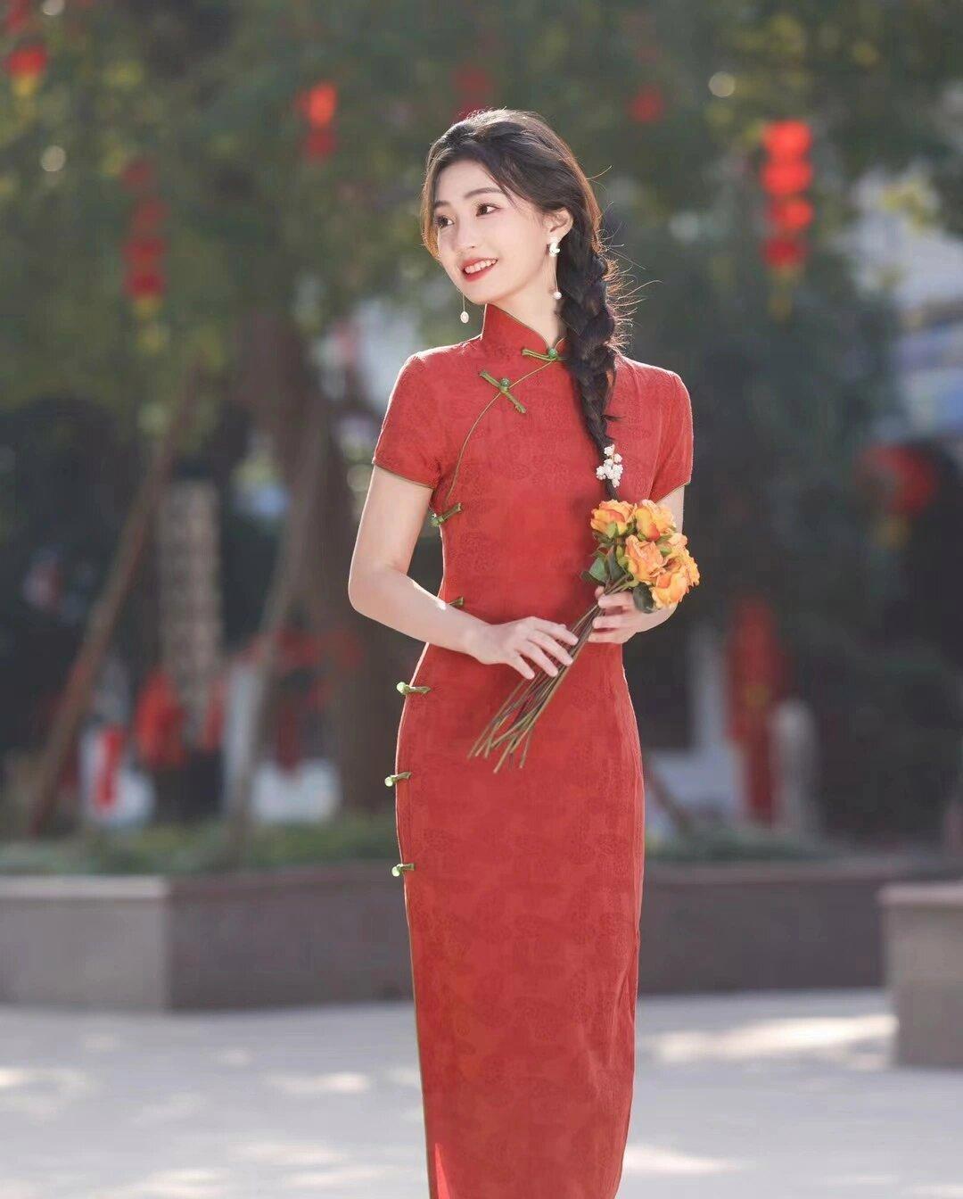 旗袍拍照9个姿势,简单易学,拍照气质又漂亮