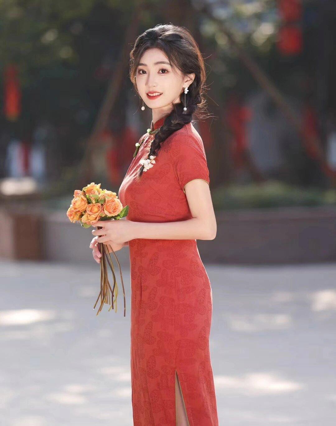 旗袍拍照9个姿势,简单易学,拍照气质又漂亮