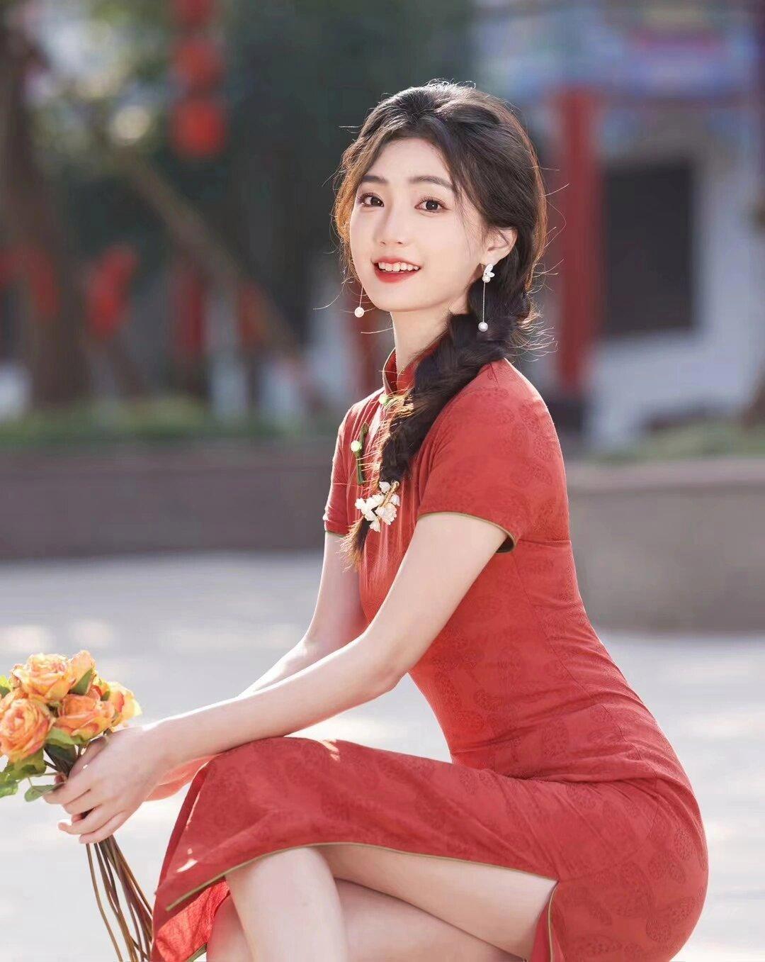 旗袍拍照9个姿势,简单易学,拍照气质又漂亮