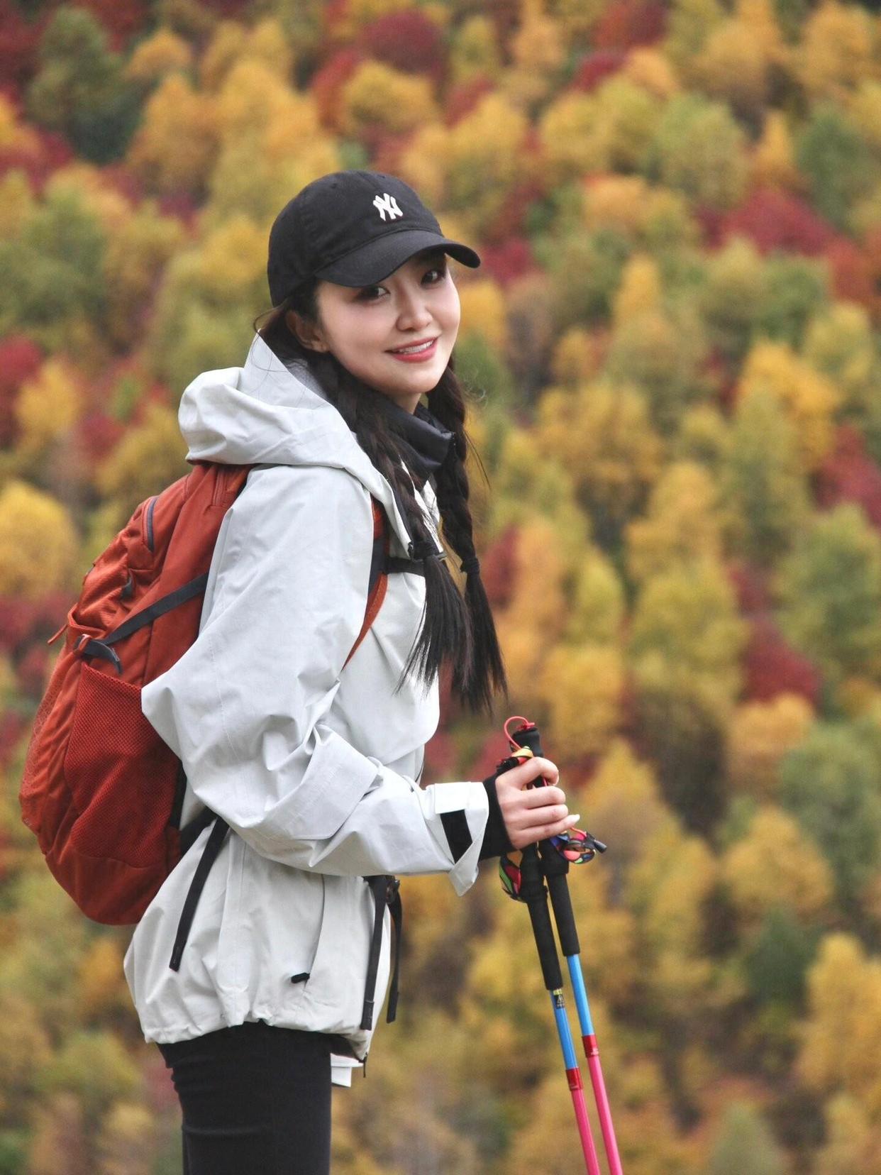 爬山、徒步怎么拍,9个姿势,轻松拿捏自然好看照片