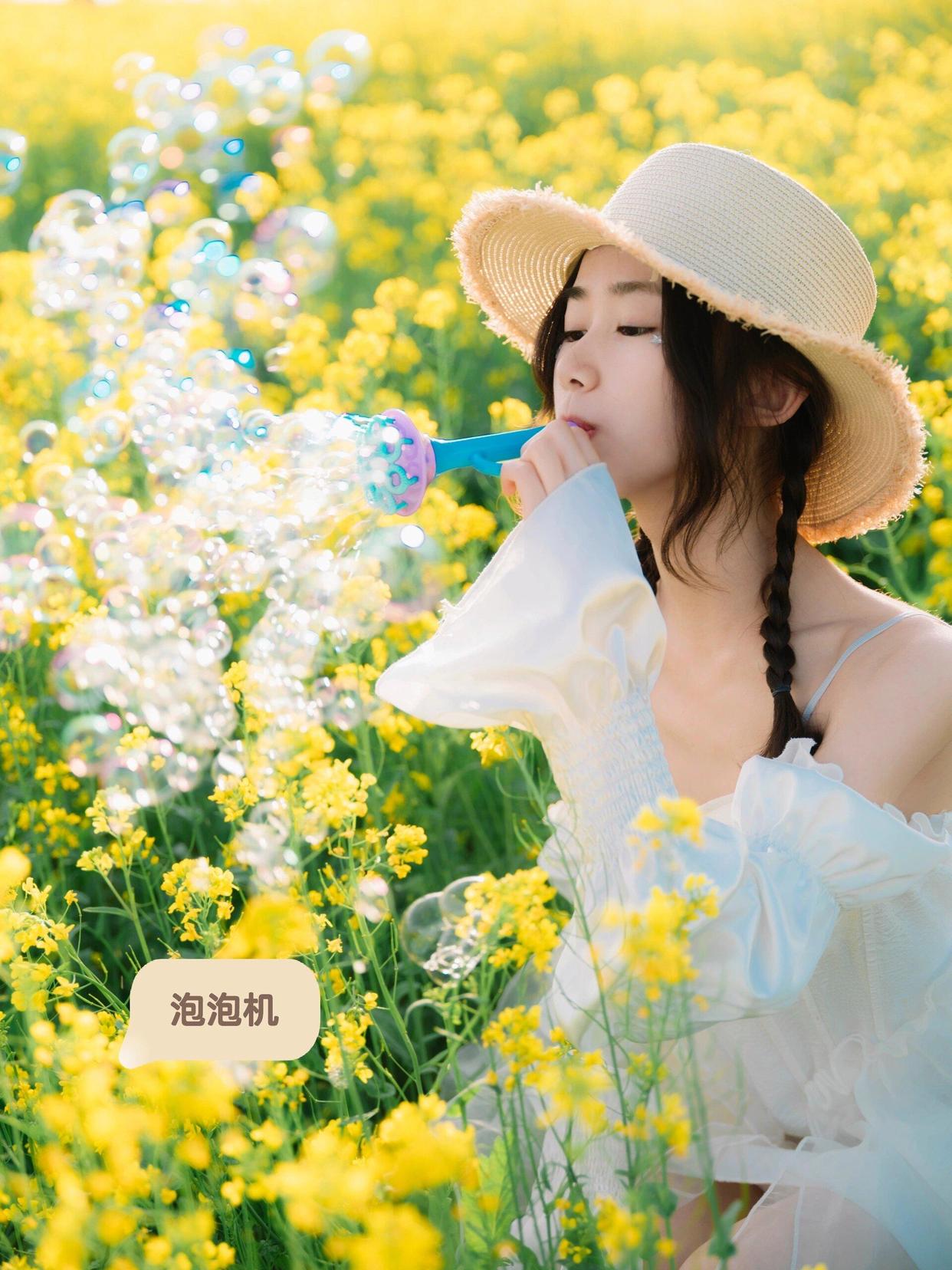 14个油菜花拍照姿势,油菜花这样拍,好看又有氛围感