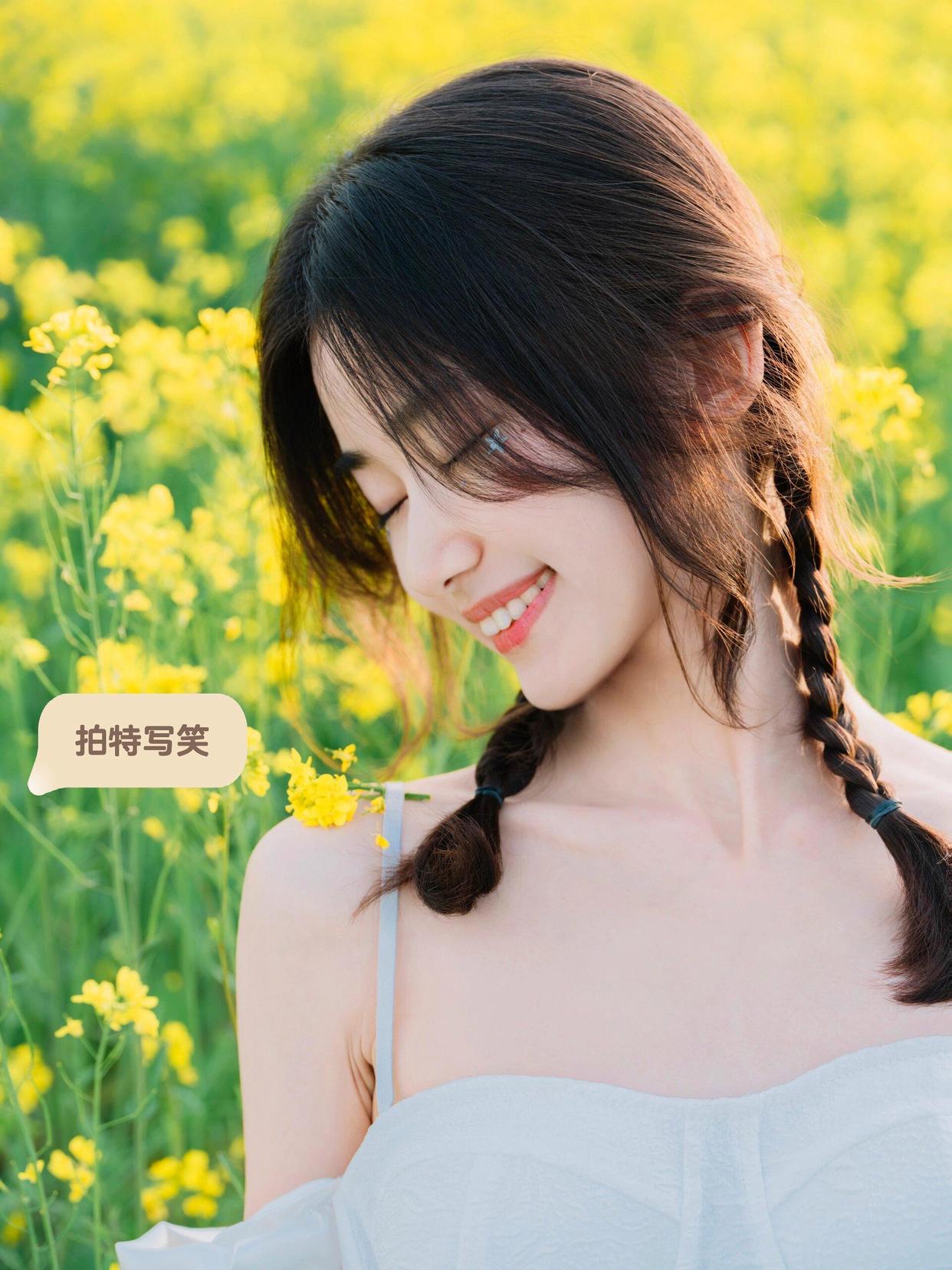 14个油菜花拍照姿势,油菜花这样拍,好看又有氛围感