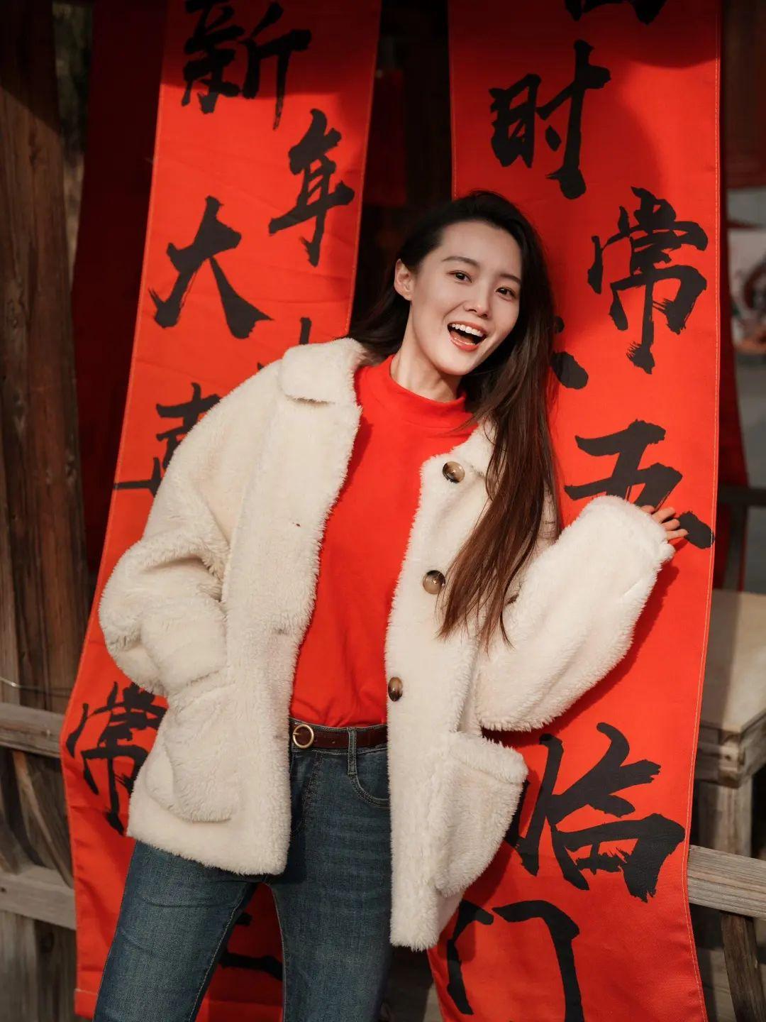 过年拍照,8个拍照姿势,简约好看,拍出新年氛围感