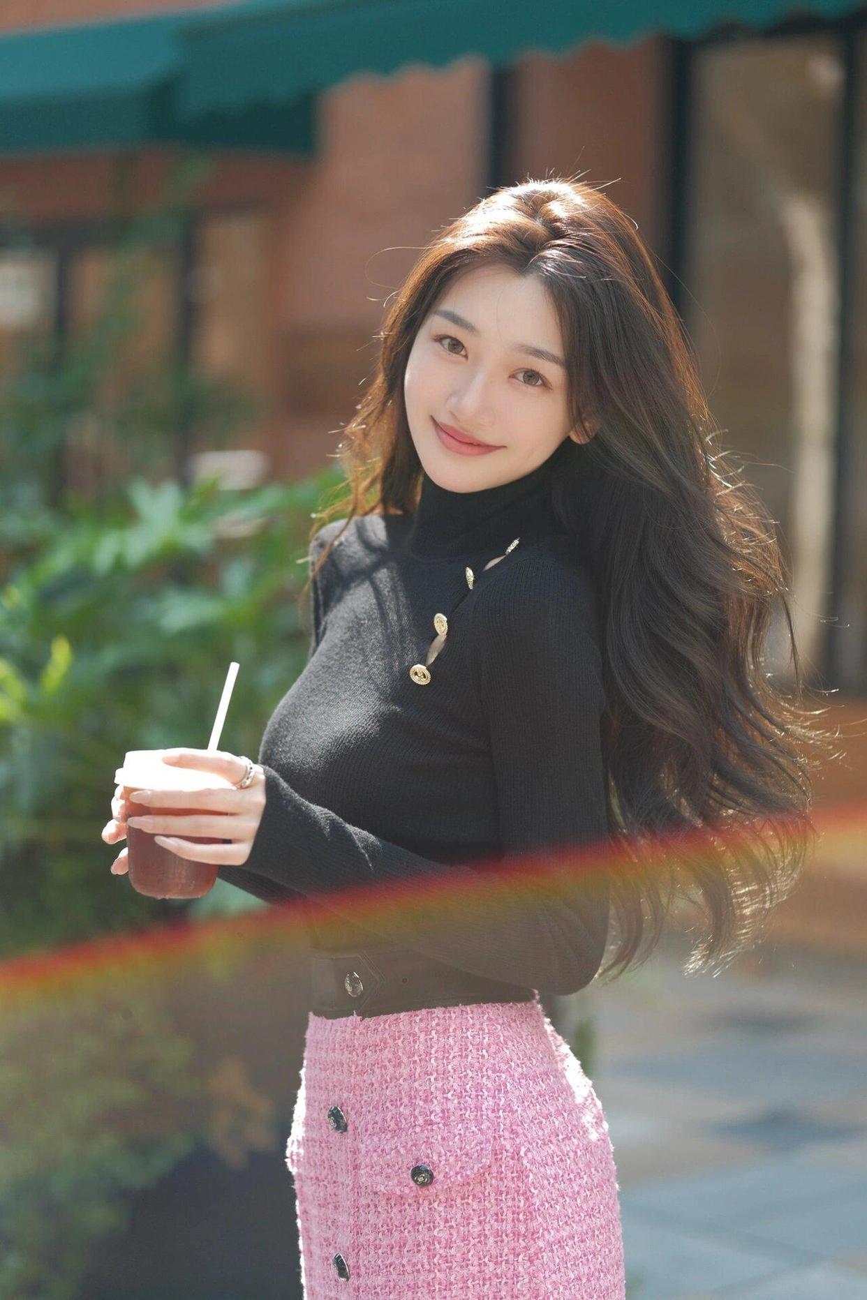 12个关于笑的拍照姿势,拍照这样笑,笑容让人忘不掉