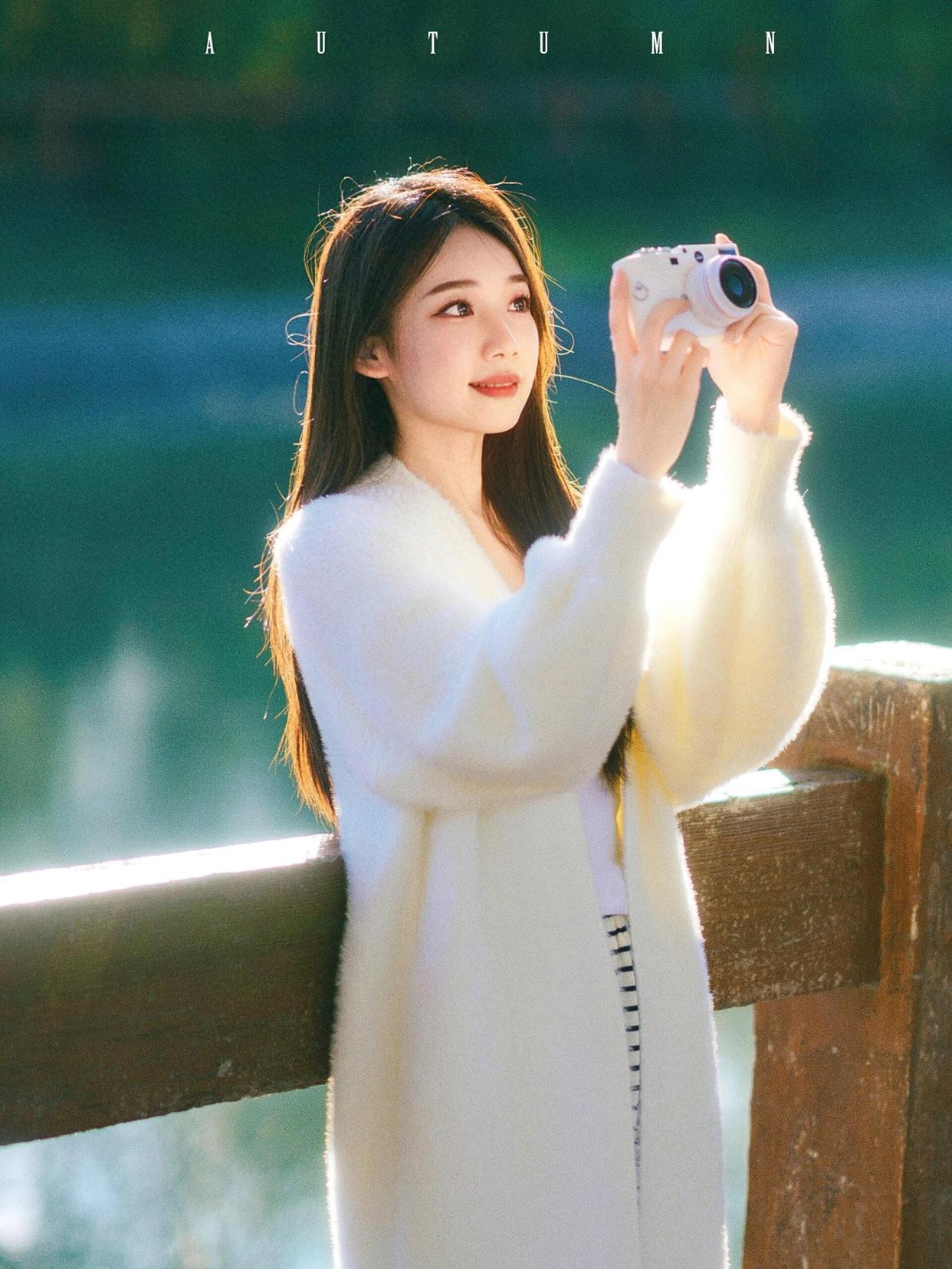 冬天拍照,7个拍照姿势可以学,这样拍照氛围感满满