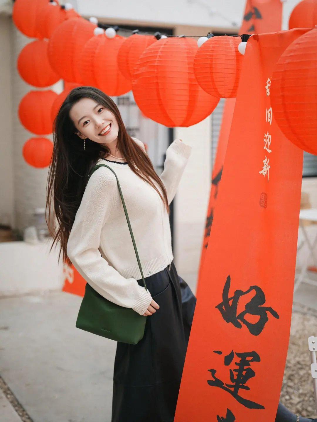 过年拍照,8个拍照姿势,简约好看,拍出新年氛围感