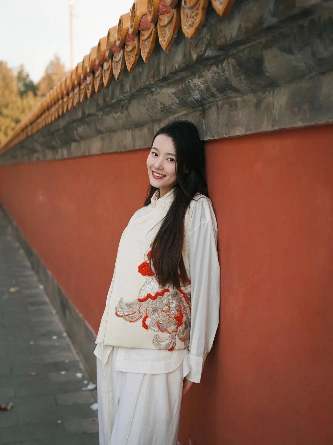 过年拍照,8个拍照姿势,简约好看,拍出新年氛围感