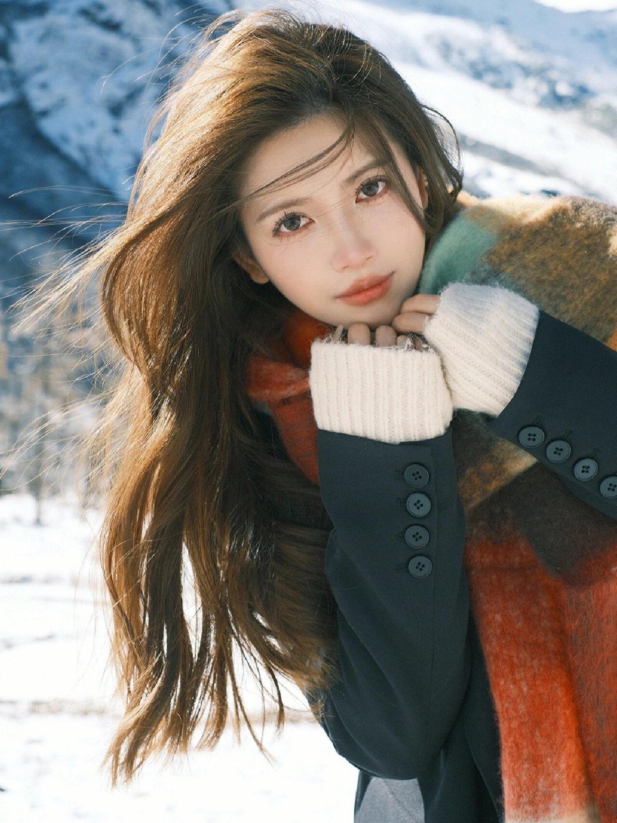 冬天拍照,7个拍照姿势可以学,这样拍照氛围感满满