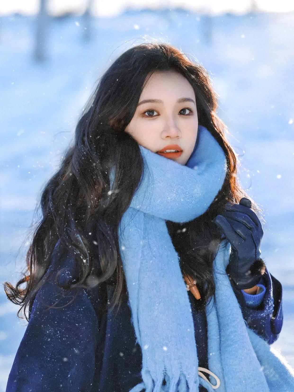 雪地人像摄影,这些姿势和技巧,出片率高人也美