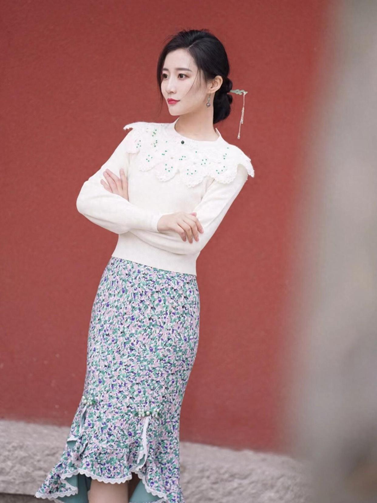 怎么拍照自然,姿势这样摆,照片这样拍,好看又出圈