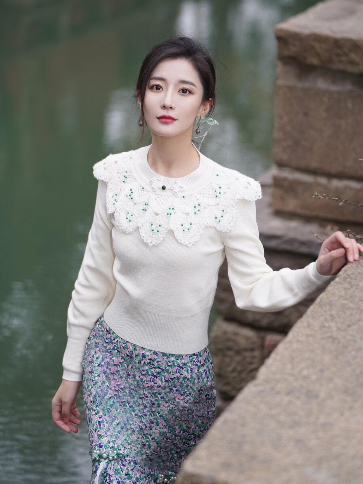 怎么拍照自然,姿势这样摆,照片这样拍,好看又出圈