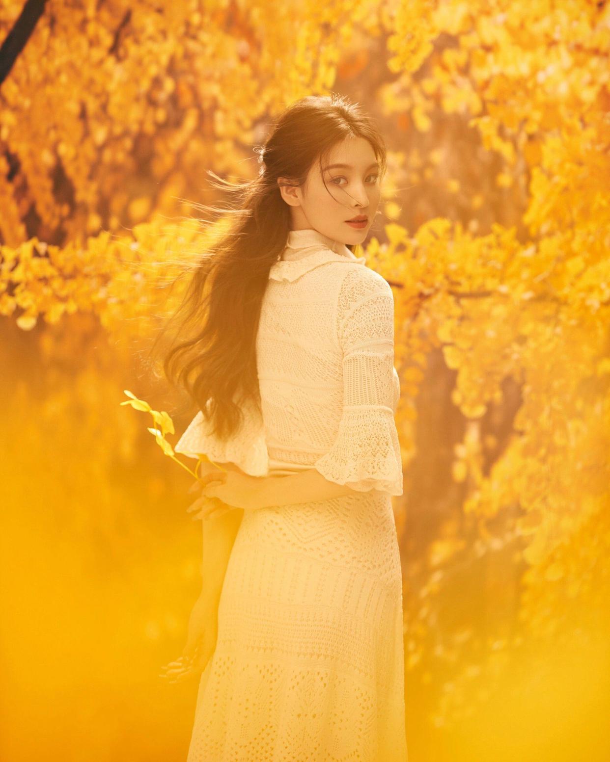 秋冬氛围感银杏写真,一拍就能出片,谁拍谁好看