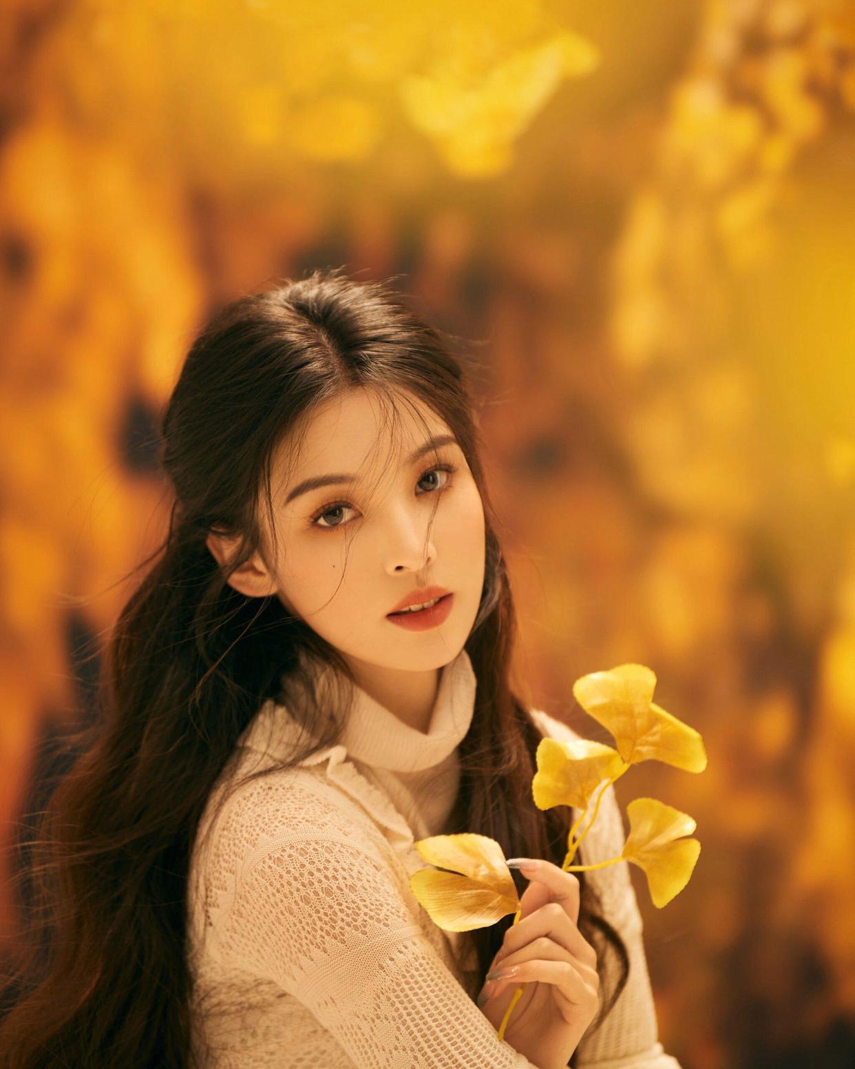 秋冬氛围感银杏写真,一拍就能出片,谁拍谁好看