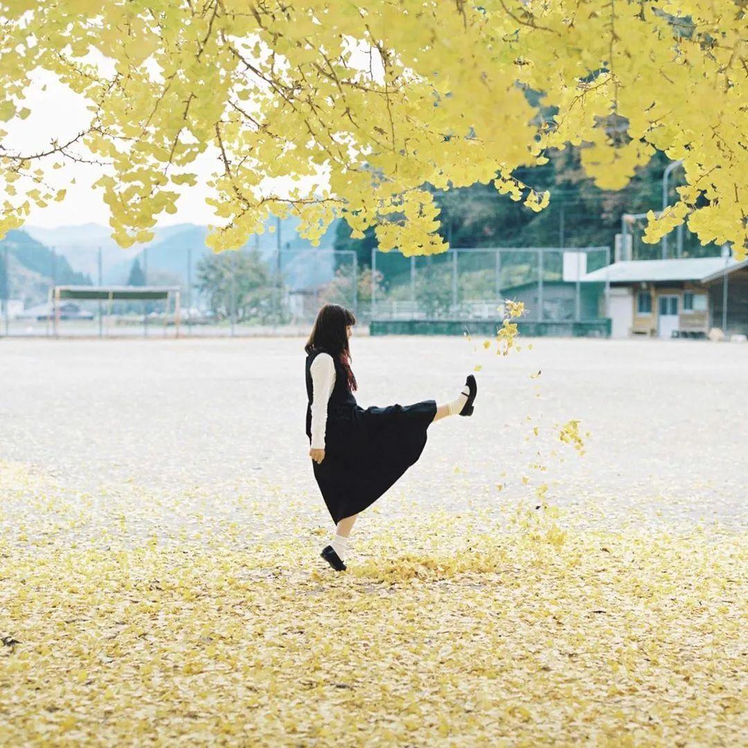 秋季人像这样拍,又美又有氛围感,发朋友圈获赞无数