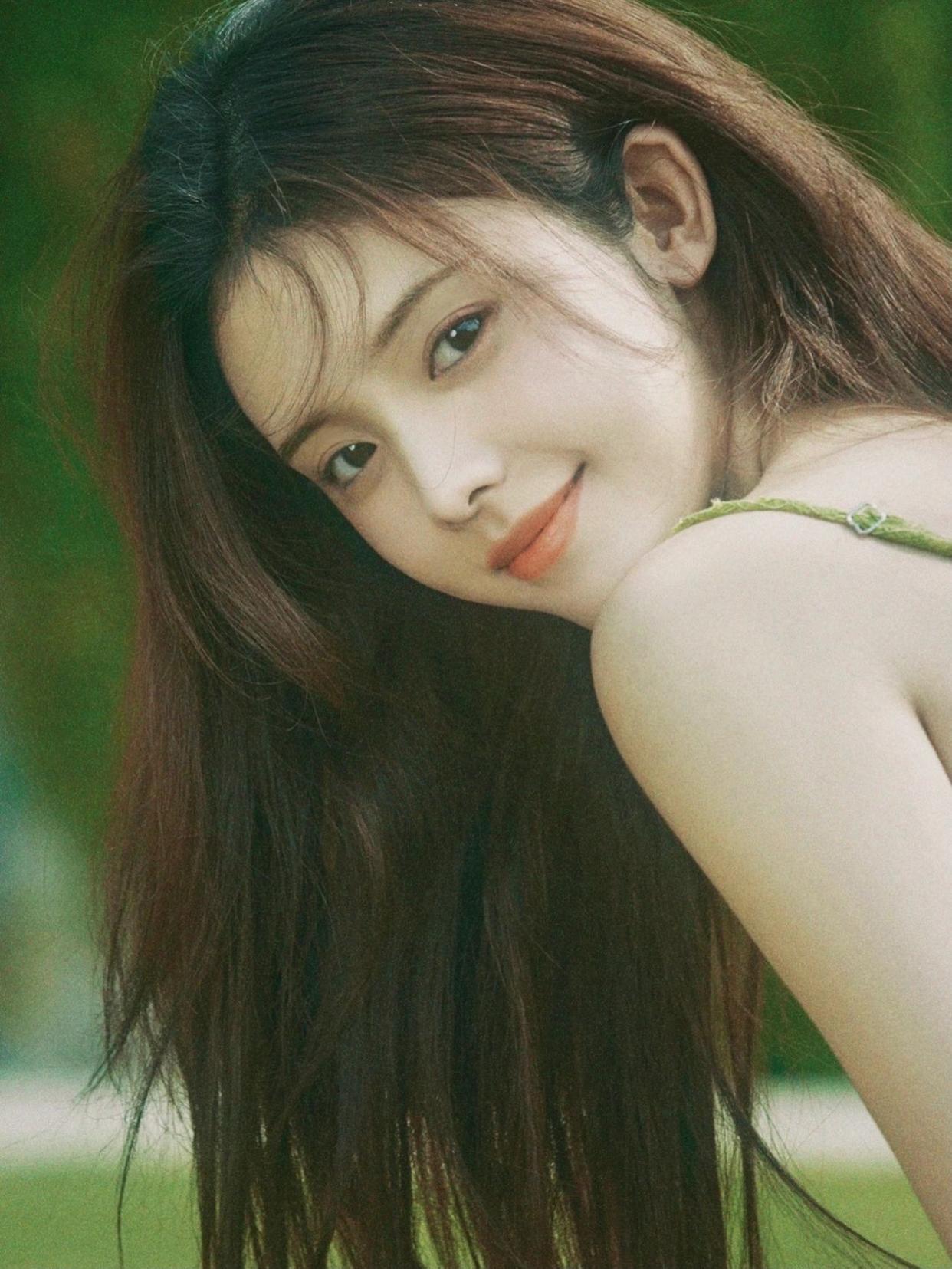 气质女生如何拍照,8个姿势告别拍照呆板,拍照气质又漂亮