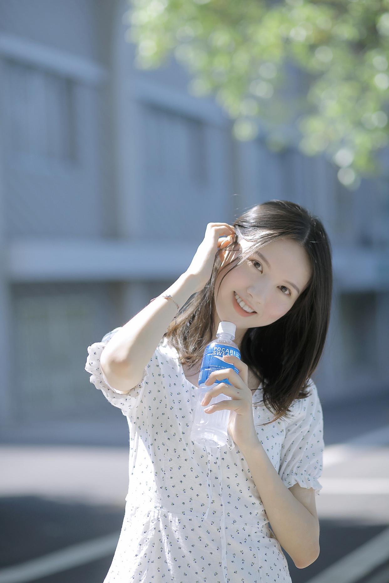 担心拍照显脸大,8个有效方法,帮你拍照又美又瘦脸也小