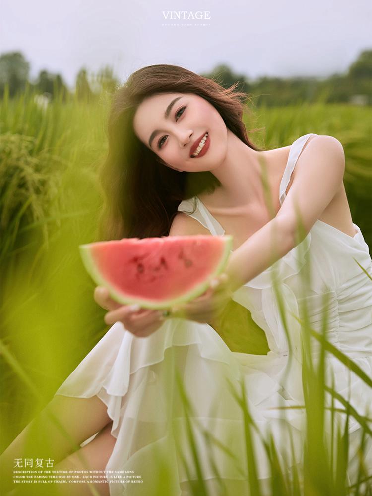 气质女生如何拍照,8个姿势告别拍照呆板,拍照气质又漂亮