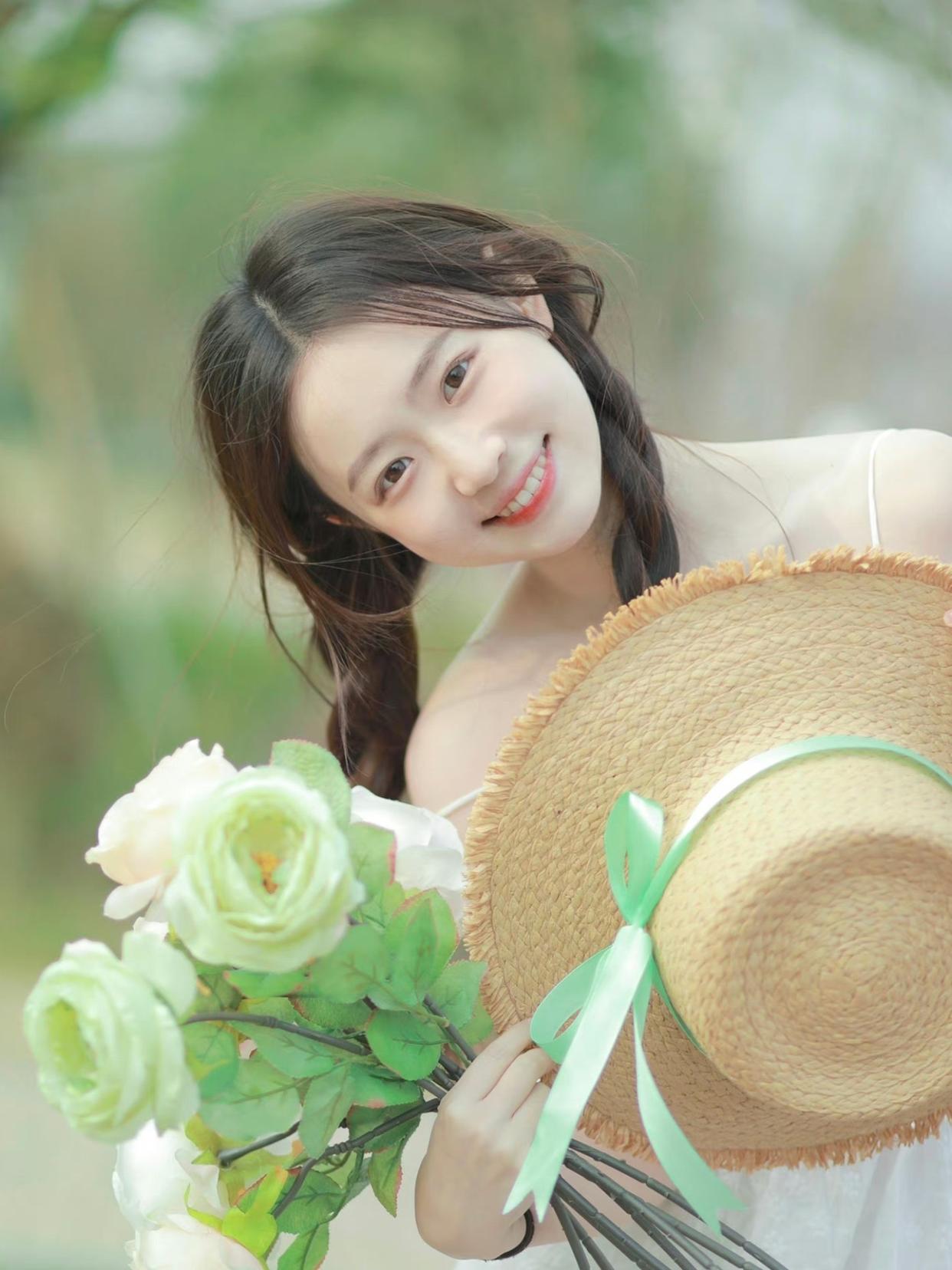 半身照怎么拍才美?这些技巧是关键,帮你拍照上镜又有表现力