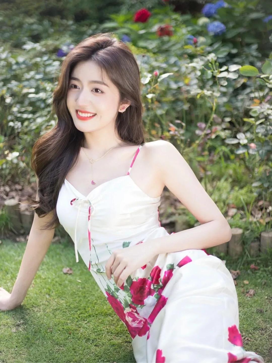 半身照怎么拍才美?这些技巧是关键,帮你拍照上镜又有表现力