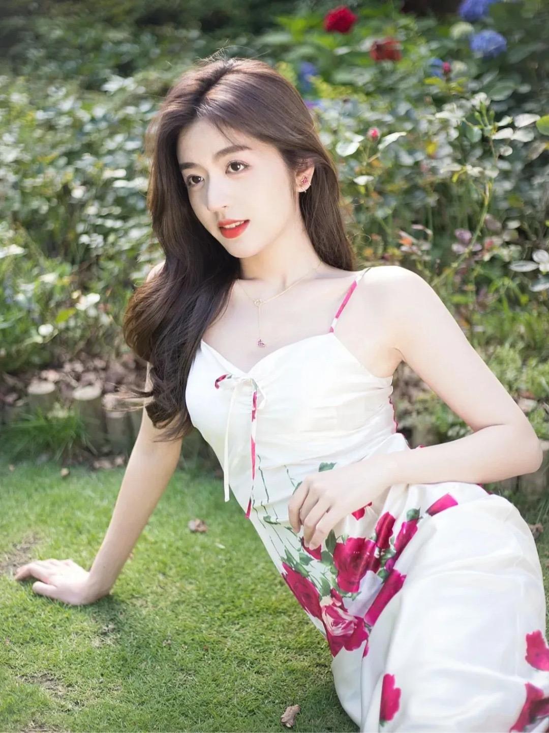 半身照怎么拍才美?这些技巧是关键,帮你拍照上镜又有表现力