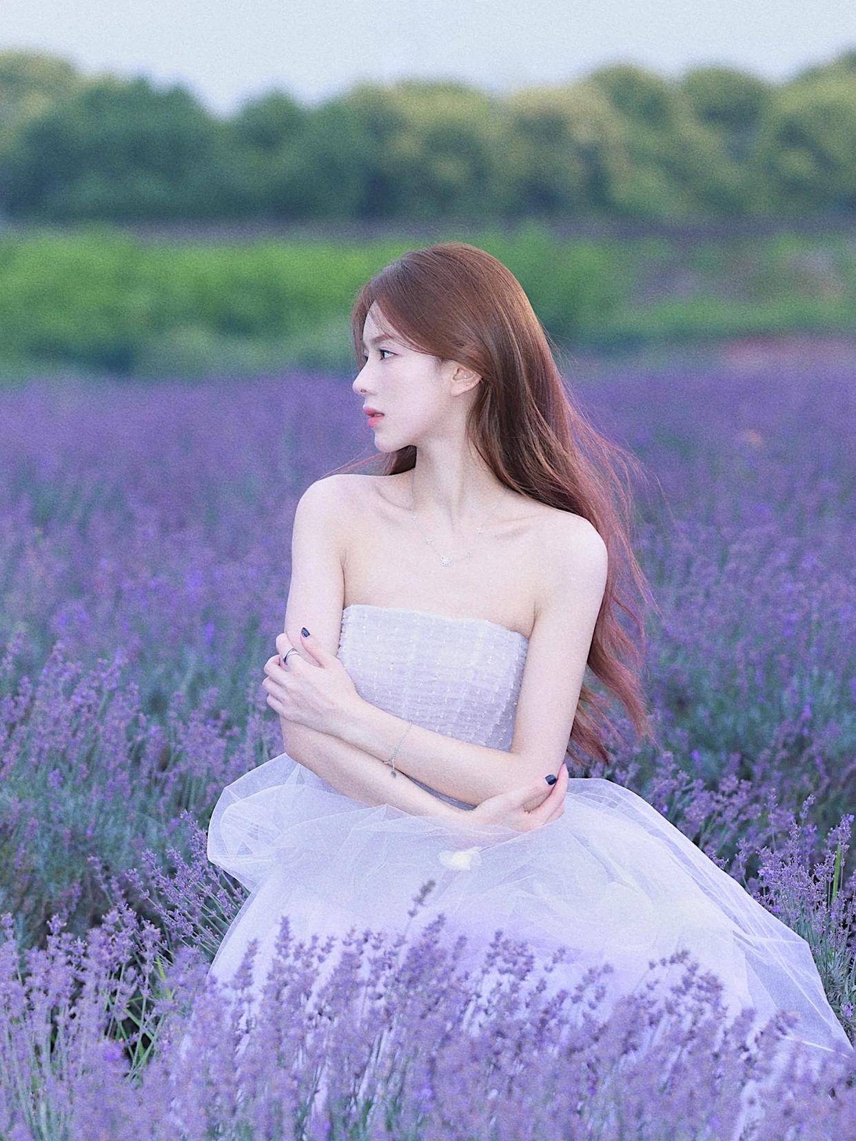 与夏天的花海合影,这份拍摄攻略要收好,拍照人美花也美