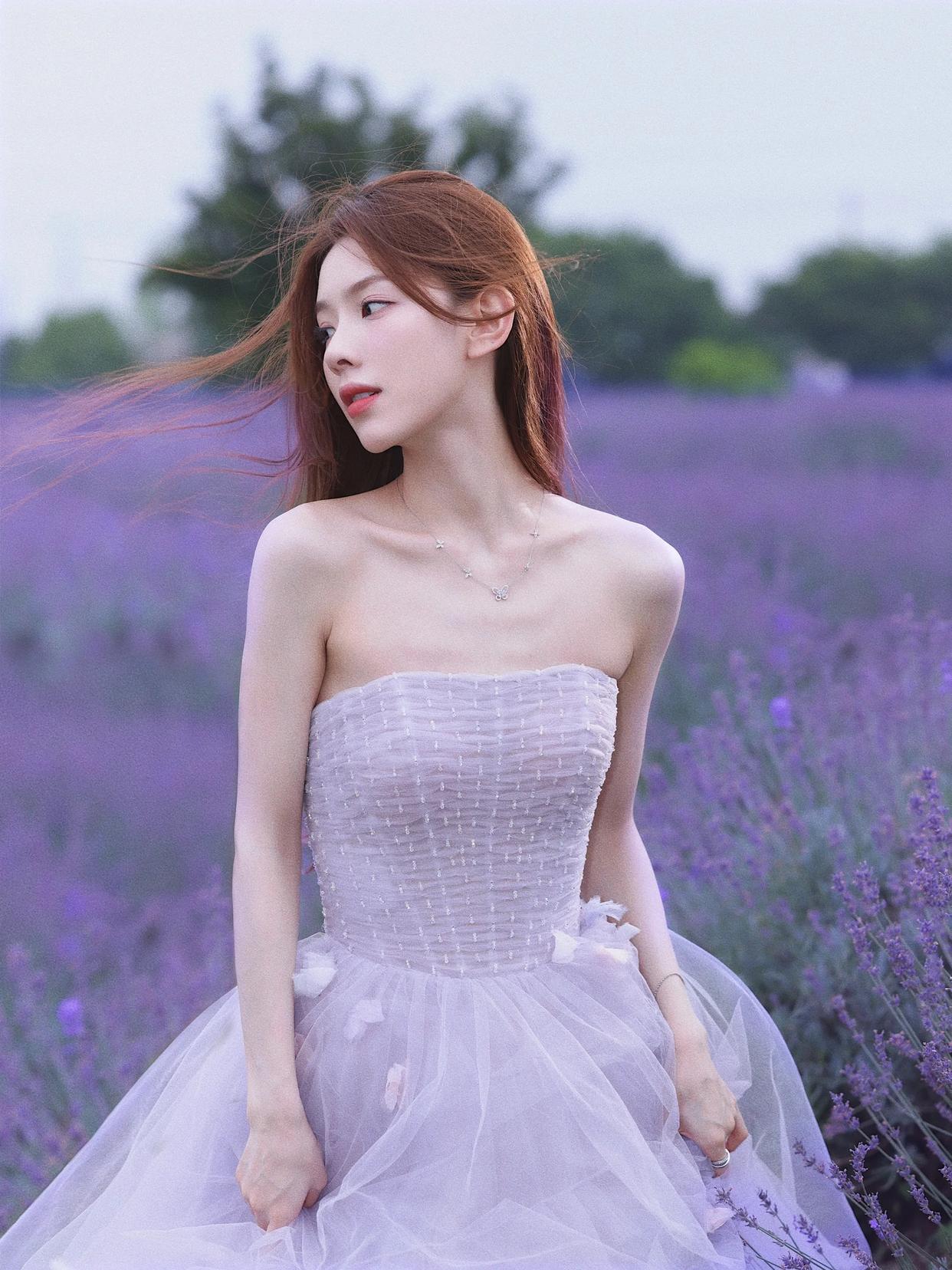 与夏天的花海合影,这份拍摄攻略要收好,拍照人美花也美