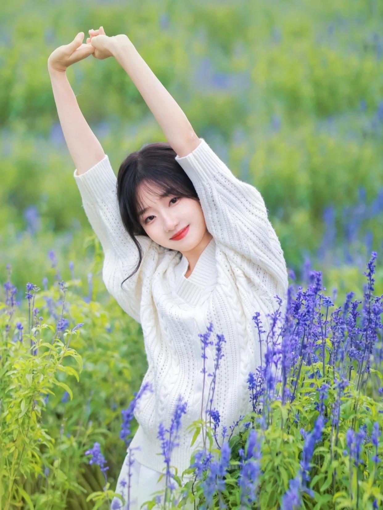 与夏天的花海合影,这份拍摄攻略要收好,拍照人美花也美