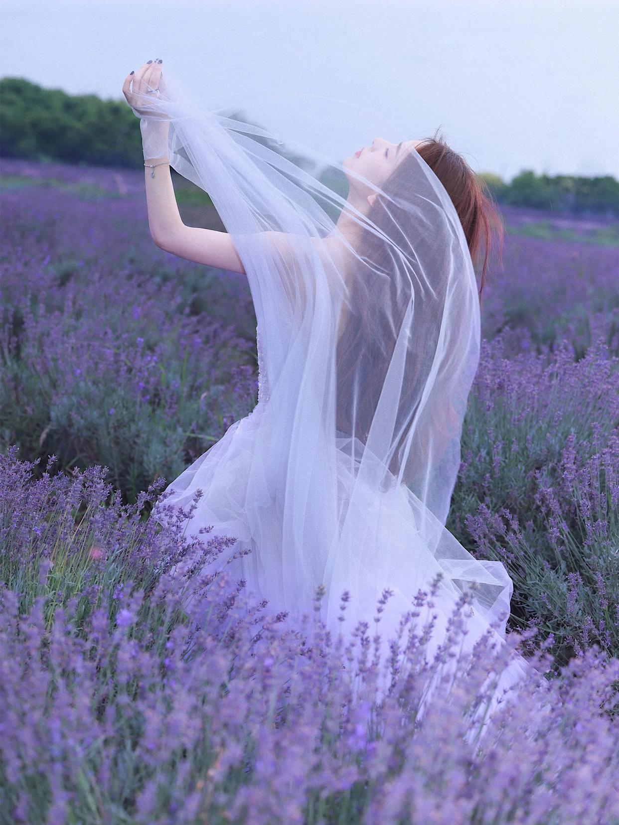 与夏天的花海合影,这份拍摄攻略要收好,拍照人美花也美